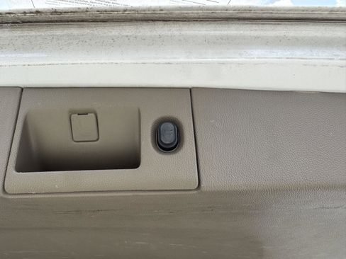 Used 2016 GMC Yukon XL SLT w/ Open Road Package image 24