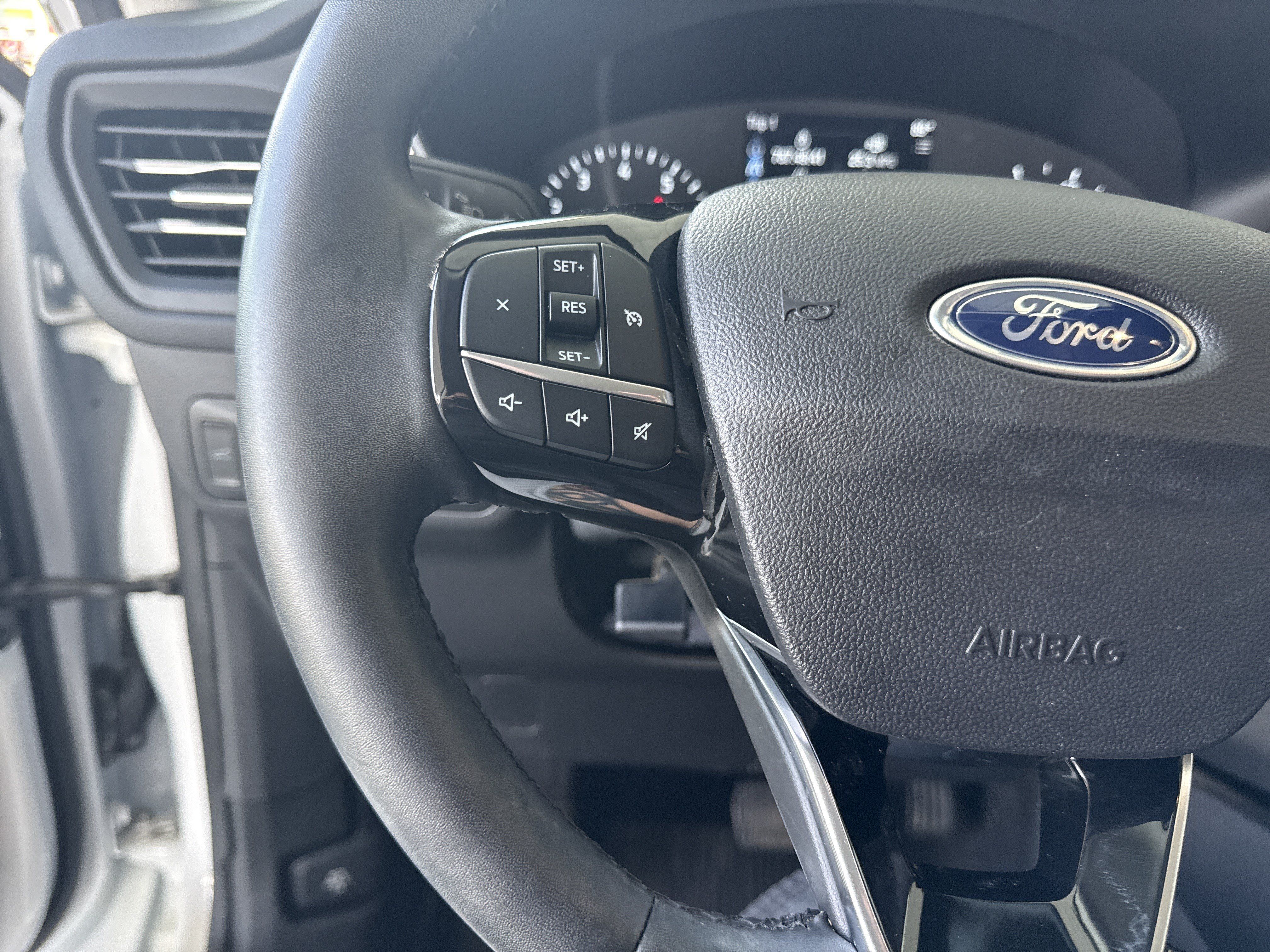 Used 2022 Ford Escape SEL AWD/4WD image 18