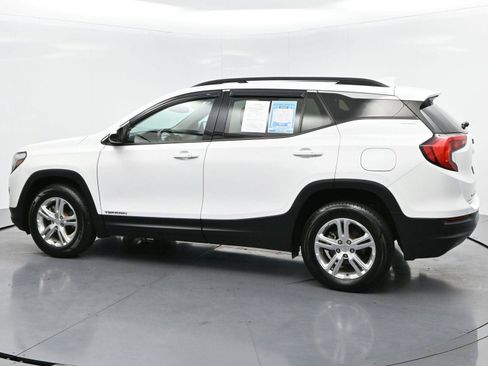 Used 2020 GMC Terrain SLE w/ Driver Convenience Package AWD/4WD image 4