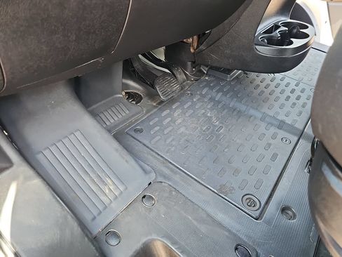 Used 2023 RAM ProMaster 2500 FWD image 13