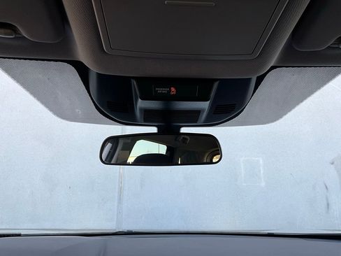 Used 2025 Nissan Rogue SV image 18