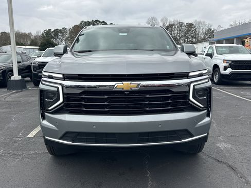 New 2026 Chevrolet Suburban LS image 3
