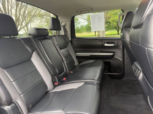 Used 2019 Toyota Tundra Limited w/ Limited Premium Package AWD/4WD image 28