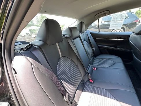 Used 2024 Toyota Camry SE w/ Cold Weather Package AWD/4WD image 9