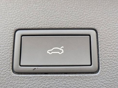 New 2026 Volkswagen Atlas SE image 14