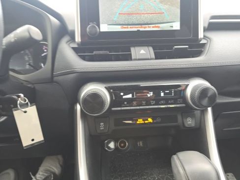 Used 2024 Toyota RAV4 LE FWD image 17