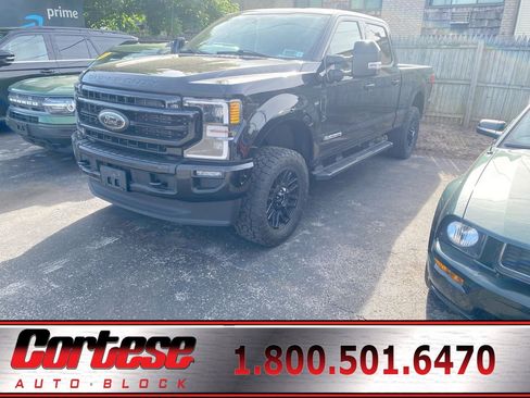 Used 2022 Ford F250 Lariat w/ Black Appearance Package AWD/4WD image 1