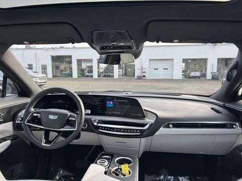 Used 2024 Cadillac Lyriq Luxury image 20