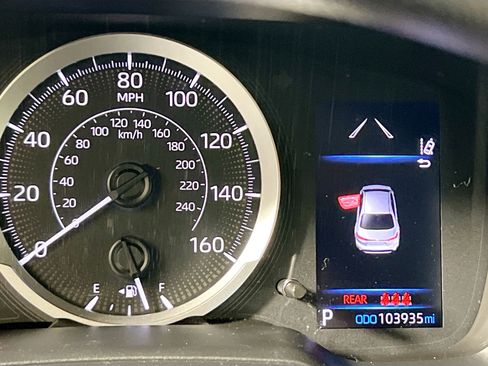 Used 2021 Toyota Corolla LE FWD image 22