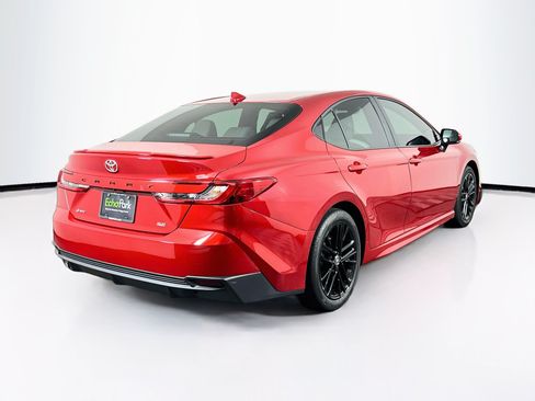 Used 2026 Toyota Camry SE w/ Convenience Package FWD image 9