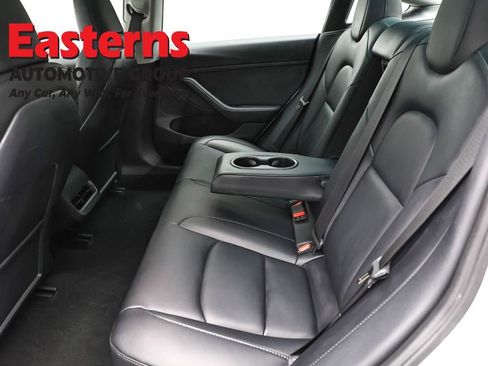 Used 2023 Tesla Model 3 Standard Range image 17