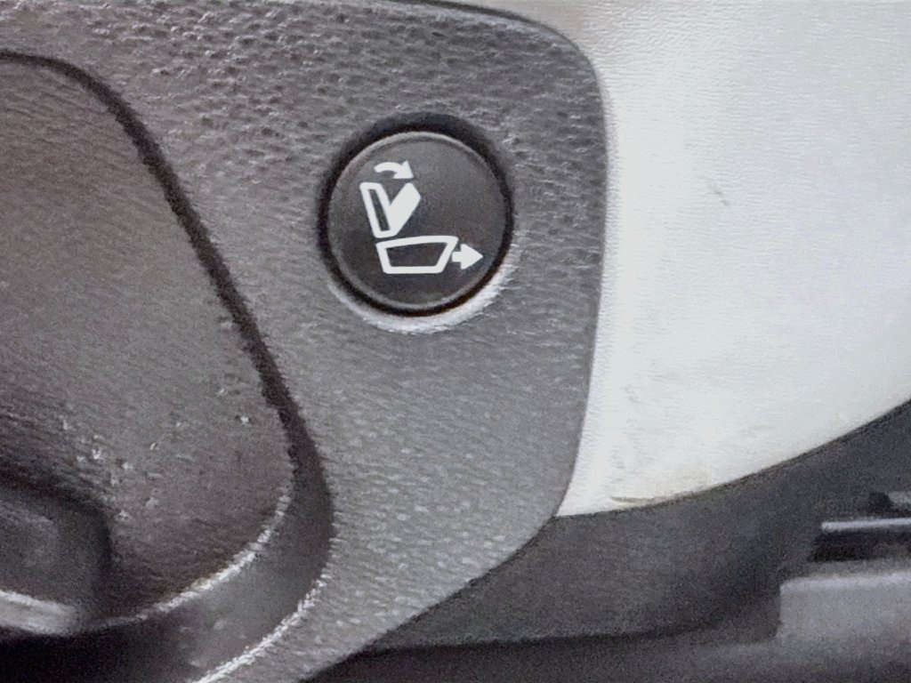 Used 2025 Hyundai Palisade SEL FWD image 42