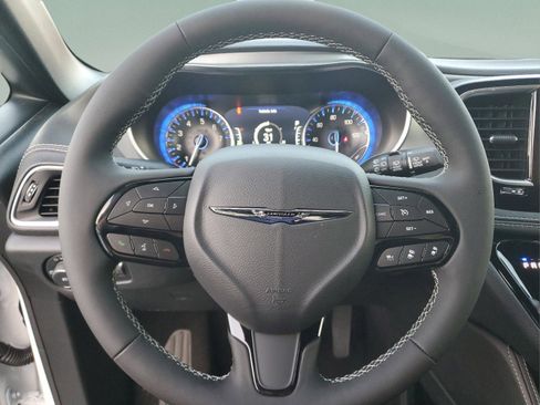 New 2026 Chrysler Pacifica Limited w/ S Appearance Package image 15