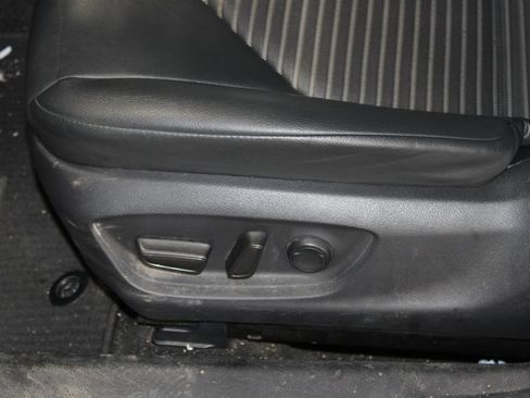 Used 2018 Toyota Camry SE FWD image 30