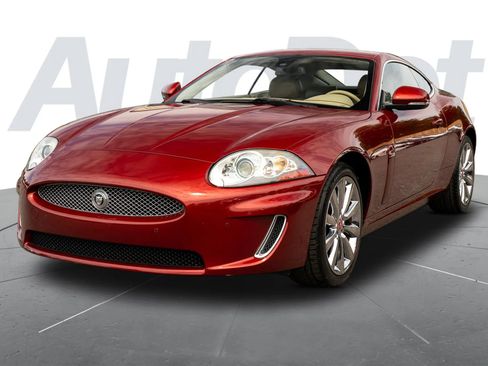 Used 2010 Jaguar XK Coupe RWD image 5