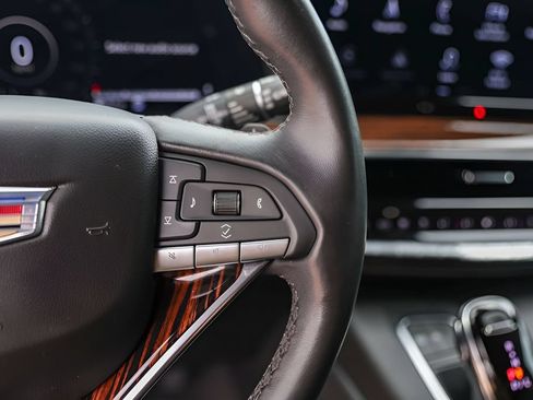 Used 2021 Cadillac Escalade Luxury AWD/4WD image 13