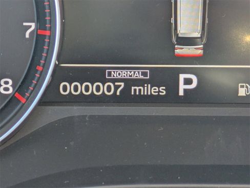 New 2026 Mitsubishi Outlander ES image 28