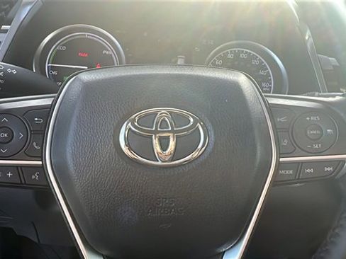 Certified 2022 Toyota Camry XLE image 16