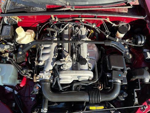 Used 2003 MAZDA MX-5 Miata 2dr Conv Auto image 24