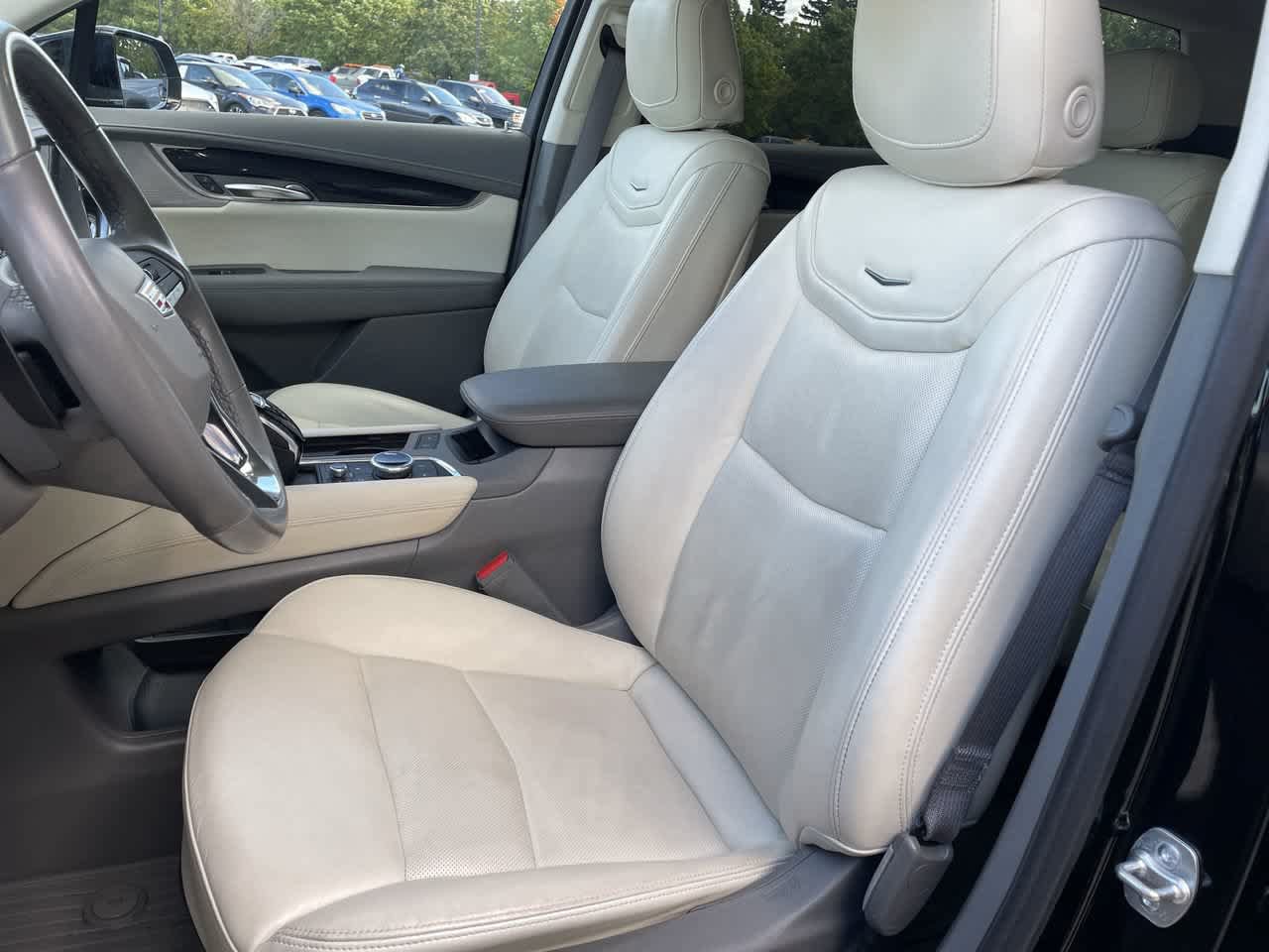 Certified 2024 Cadillac XT6 Premium Luxury w/ Technology Package AWD/4WD image 12