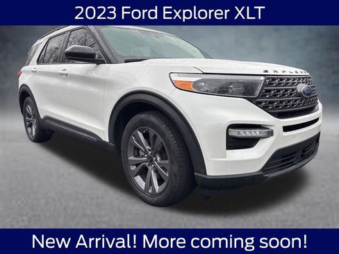 Used 2023 Ford Explorer XLT w/ Equipment Group 202A image 1