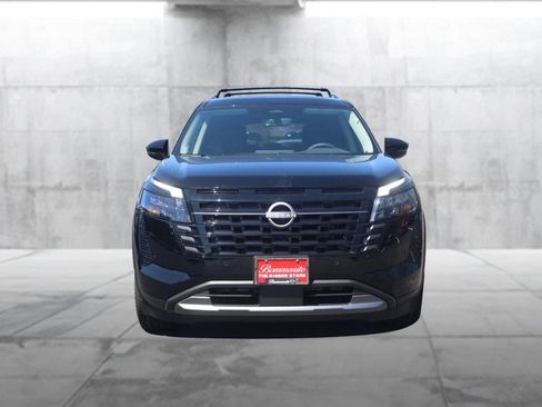 New 2026 Nissan Pathfinder SL image 4