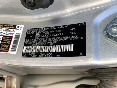 Used 2023 Toyota Highlander XLE image 30