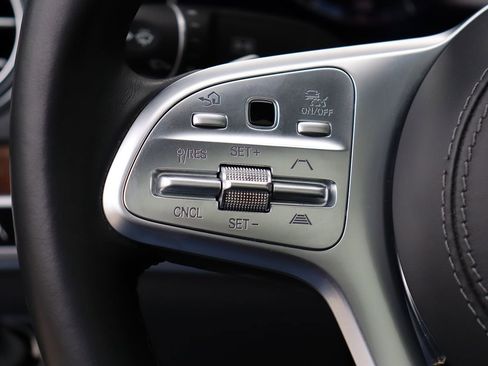 Used 2019 Mercedes-Benz S 560 Sedan image 17