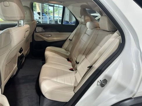 Used 2020 Mercedes-Benz GLE 350 4MATIC w/ Premium Package image 24