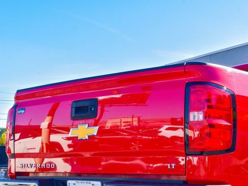 Used 2018 Chevrolet Silverado 1500 LT image 29