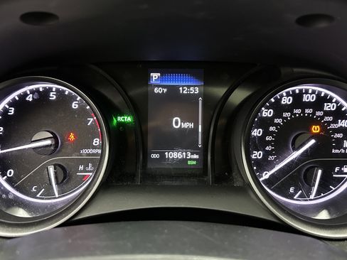 Used 2024 Toyota Camry SE image 21