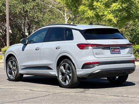 Used 2024 Audi Q4 e-tron Premium Plus AWD/4WD image 7