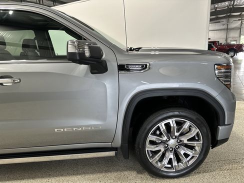 Used 2024 GMC Sierra 1500 Denali w/ Denali Reserve Package AWD/4WD image 11