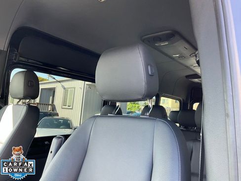 Used 2024 Mercedes-Benz Sprinter 2500 image 20