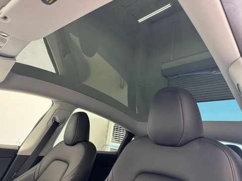 Used 2023 Tesla Model Y Long Range AWD/4WD image 4