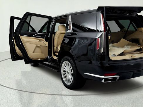 Used 2023 Cadillac Escalade Premium Luxury w/ Performance Package AWD/4WD image 11