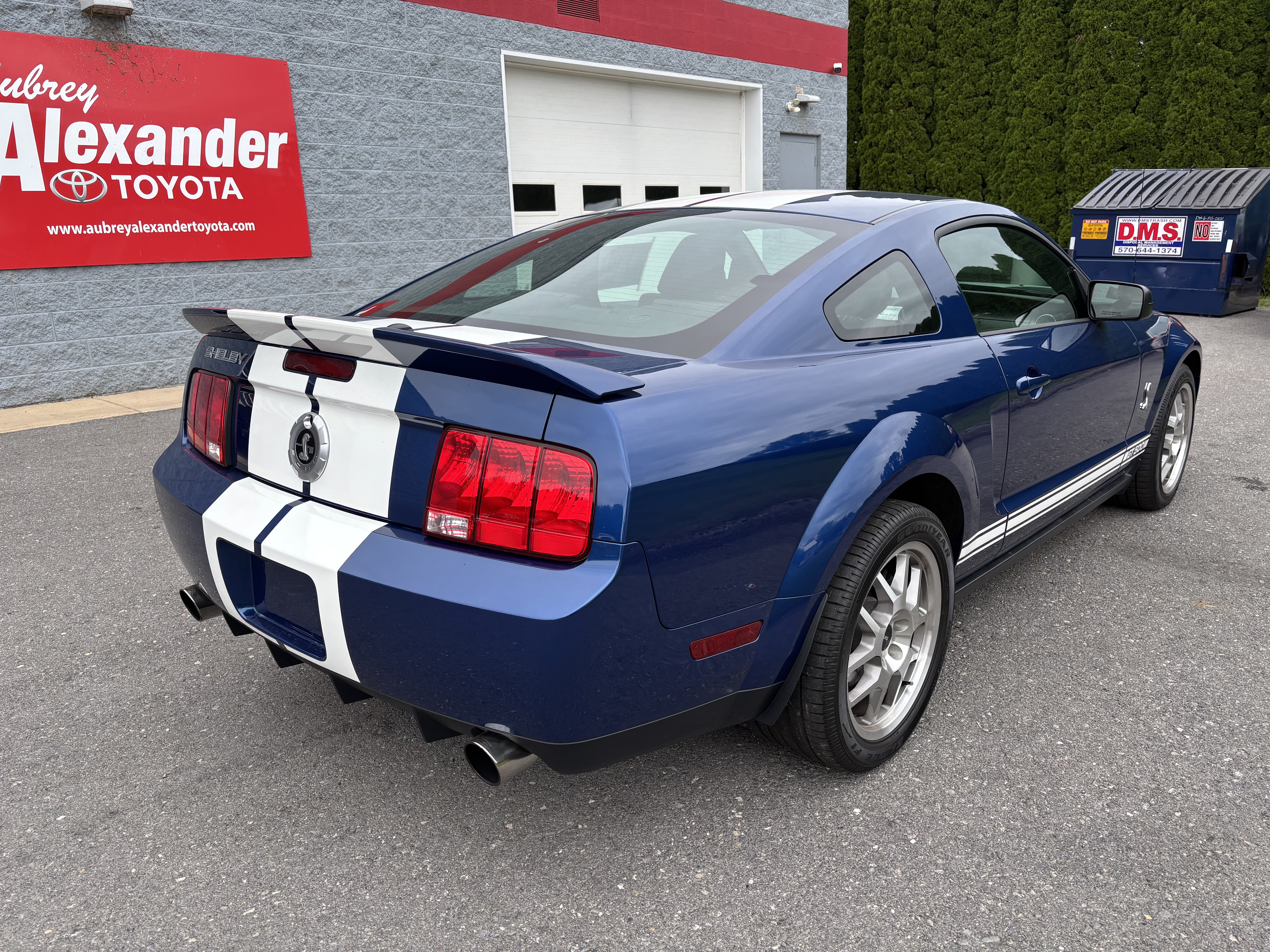 Used 2007 Ford Mustang Shelby GT500 RWD image 3