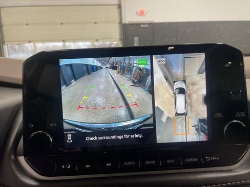 Certified 2023 Nissan Rogue SL w/ SL Premium Package image 19