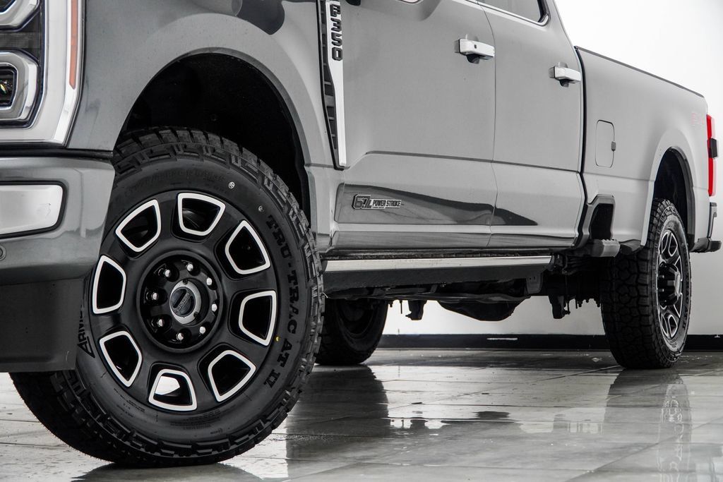 Used 2024 Ford F350 Platinum AWD/4WD image 4