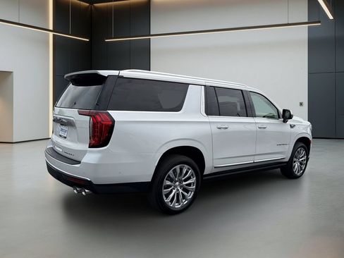 Certified 2024 GMC Yukon XL Denali w/ Advanced Technology Package AWD/4WD image 6