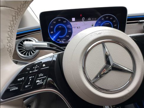 Used 2023 Mercedes-Benz EQS 450+ Sedan image 40