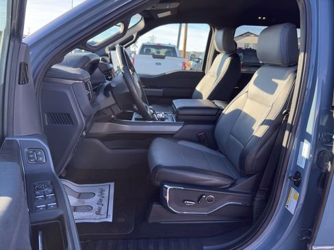 Used 2023 Ford F150 Lightning Lariat image 20