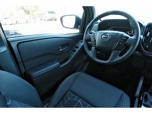 New 2026 Nissan Frontier SV w/ SV Convenience Package image 6
