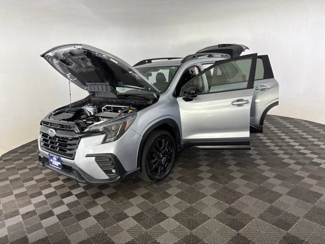 Used 2025 Subaru Ascent Bronze Edition AWD/4WD image 11