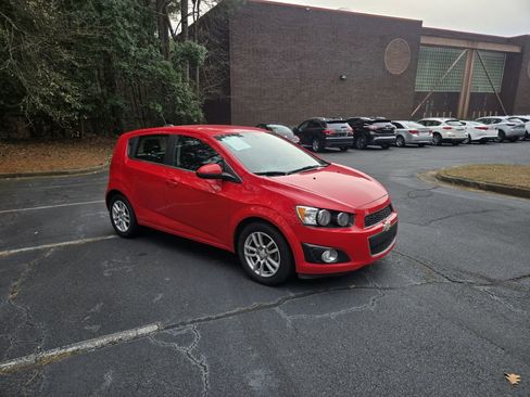 Used 2015 Chevrolet Sonic LT w/ Wheels and Fog Lamp Package image 3