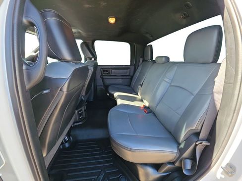 Used 2022 RAM 2500 Tradesman w/ Chrome Appearance Group AWD/4WD image 16