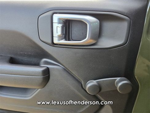 Used 2023 Jeep Gladiator Sport w/ Off Road Group image 21