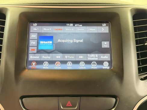 Used 2019 Jeep Cherokee Latitude Plus w/ Comfort/Convenience Group FWD image 48