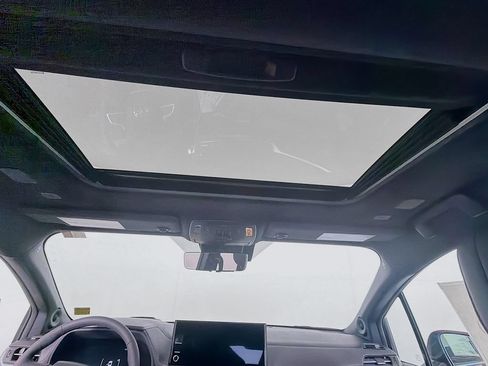 New 2026 Toyota Sienna Platinum AWD/4WD image 14