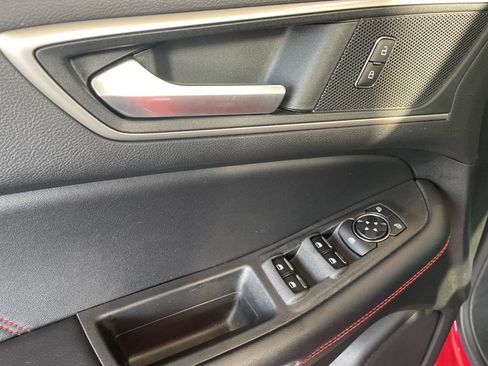 Used 2022 Ford Edge ST-Line AWD/4WD image 17